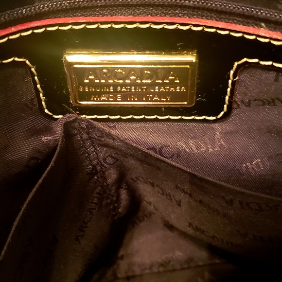 Black Patent Italian leather Tote Bag with strap - Picture 4 of 9